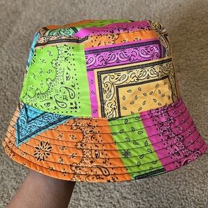 Dats ill Miami paisley bucket hat NWT